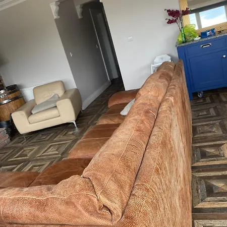 Maggie Janes Carlingford Omealth O Meith