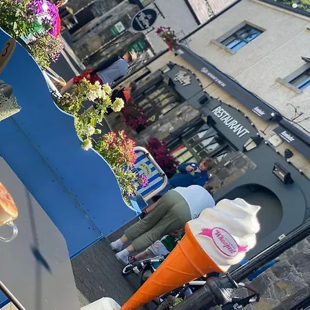 Maggie Janes Carlingford Omealth O Meith