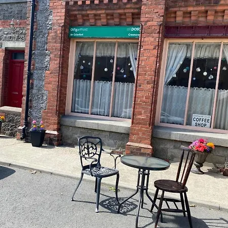 Maggie Janes Carlingford Omealth * O Meith