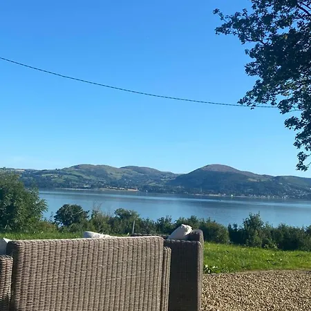 Maggie Janes Carlingford Omealth O Meith