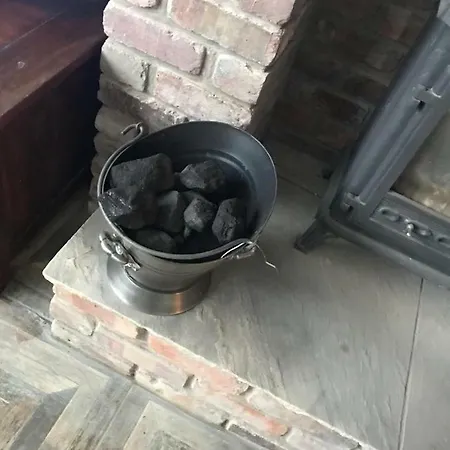 Maggie Janes Carlingford Omealth *