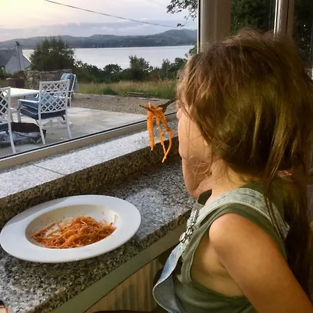 Maggie Janes Carlingford Omealth Holiday home