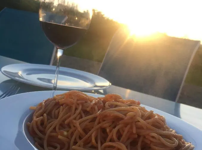 Maggie Janes Carlingford Omealth *