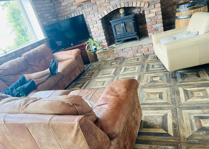 Maggie Janes Carlingford Omealth *