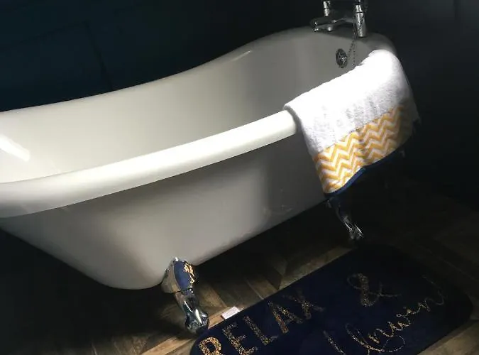 Maggie Janes Carlingford Omealth * O Meith